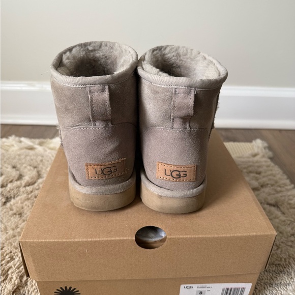 UGG Gray Campfire Fleece Lined Boots - Picture 8 of 10